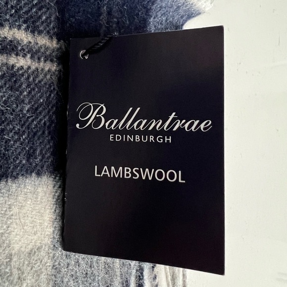 NWT Ballantrae Edinburgh 100% Lambswool Scarf - Picture 7 of 9
